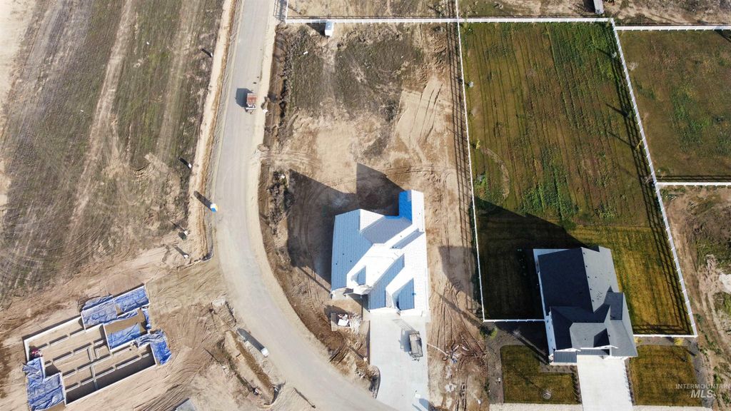 Photo of 24926 Haflinger Way, Middleton, ID 83644 (MLS # 98972625)