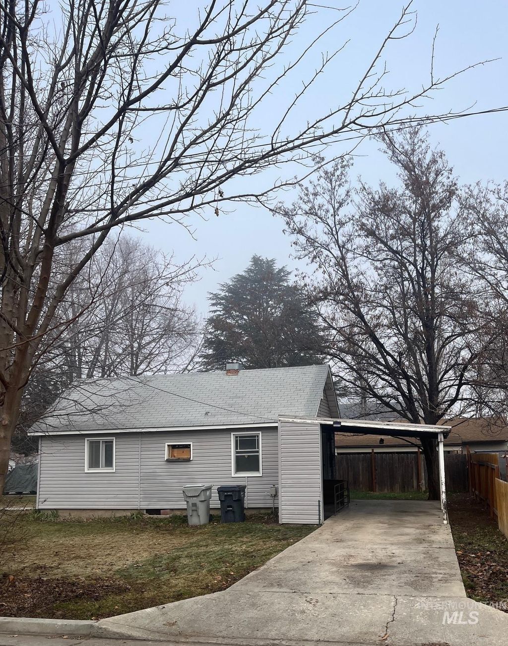 Photo of 124 S Maple St, Nampa, ID 83686 (MLS # 98971641)