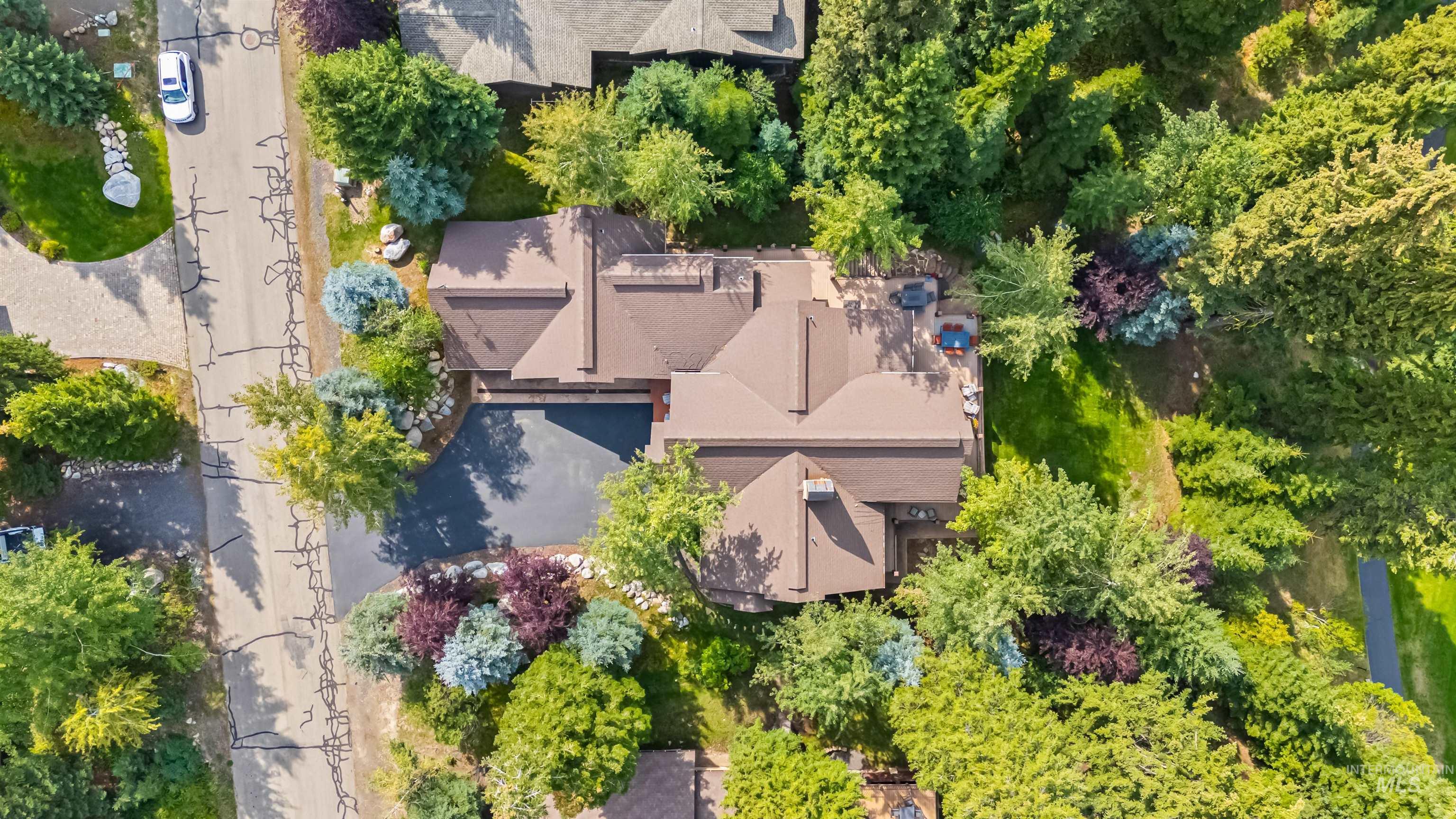 1037 Fireweed Dr