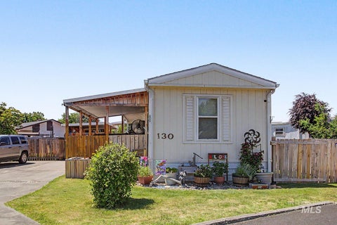 Photo of 2015 6th Ave #130, Clarkston, WA 99403 (MLS # 98987343)