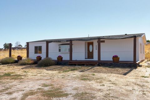 Photo of 7750 Katelca Dr, Middleton, ID 83644 (MLS # 98961907)