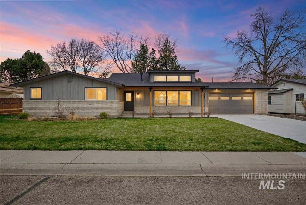 Photo of 5231 N Sorrento Dr, Boise, ID 83704 (MLS # 98996742)
