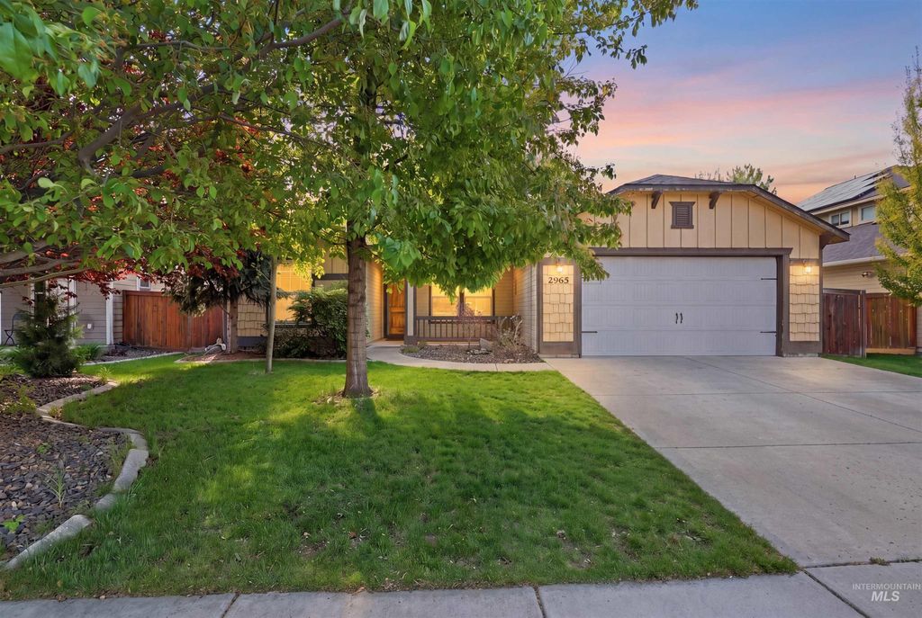 Photo of 2965 N Centrepoint Way, Meridian, ID 83646 (MLS # 98984500)