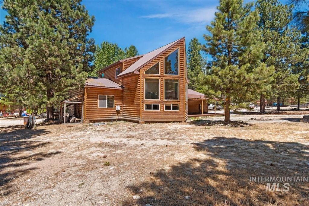 Photo of 417 Elk Creek Rd, Idaho City, ID 83631 (MLS # 98990672)