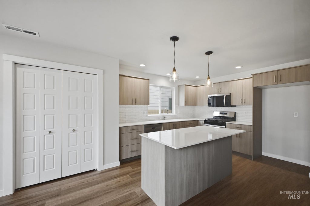 Photo of 18420 N Calla Lily Ave, Nampa, ID 83687 (MLS # 98999801)