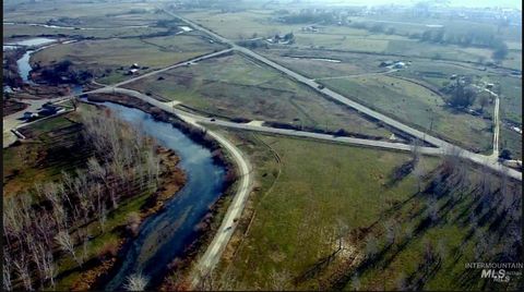 Photo of 8575 W Idaho Blvd, Emmett, ID 83617 (MLS # 98976487)