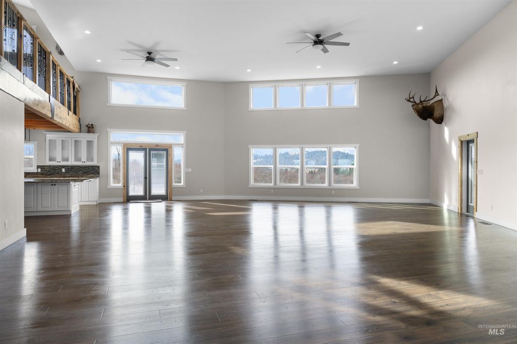 Photo of 188 Golden Acres Drive, Grangeville, ID 83530 (MLS # 98974521)