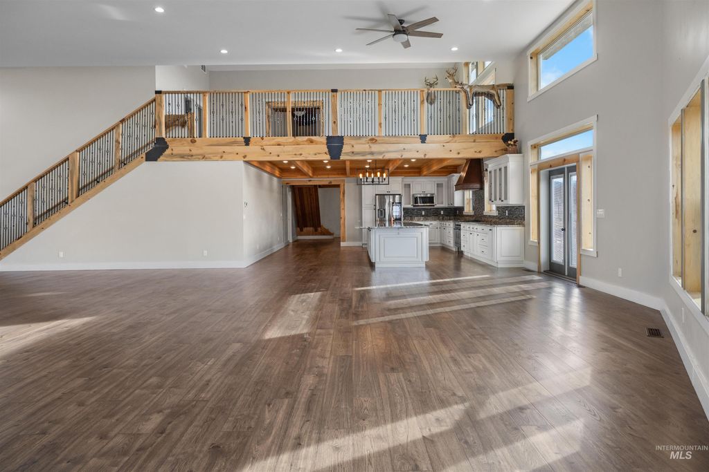 Photo of 188 Golden Acres Drive, Grangeville, ID 83530 (MLS # 98974521)
