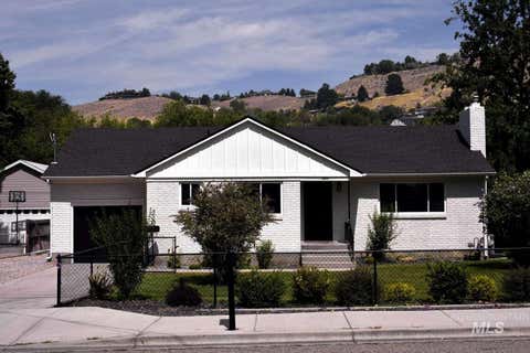 Photo of 3804 W Catalpa Dr, Boise, ID 83703 (MLS # 98998244)