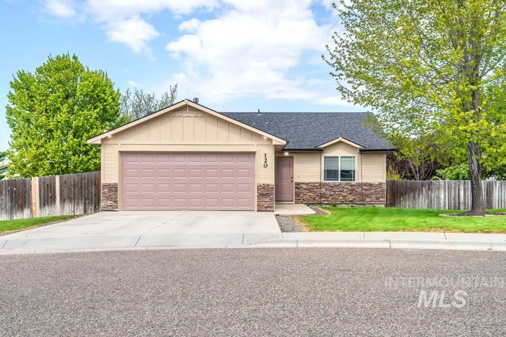 Photo of 120 Sierra Cir N Cir, Payette, ID 83661 (MLS # 98984339)