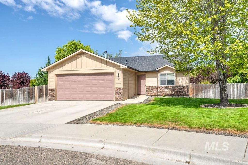 Photo of 120 Sierra Cir N Cir, Payette, ID 83661 (MLS # 98984339)