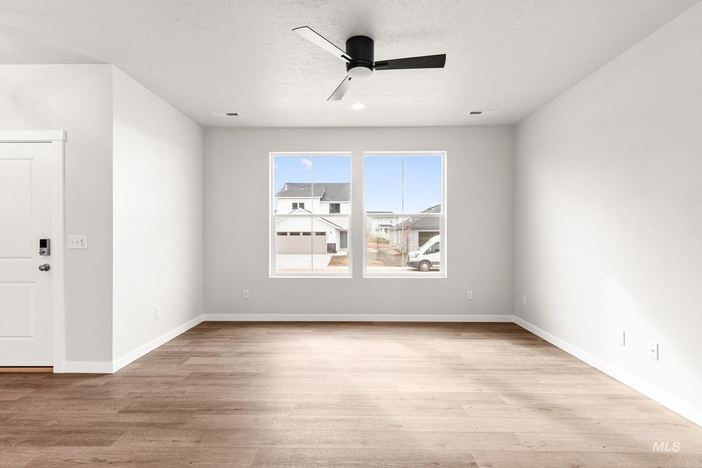 Photo of 6756 W Redwood Creek Dr, Meridian, ID 83646 (MLS # 98976261)