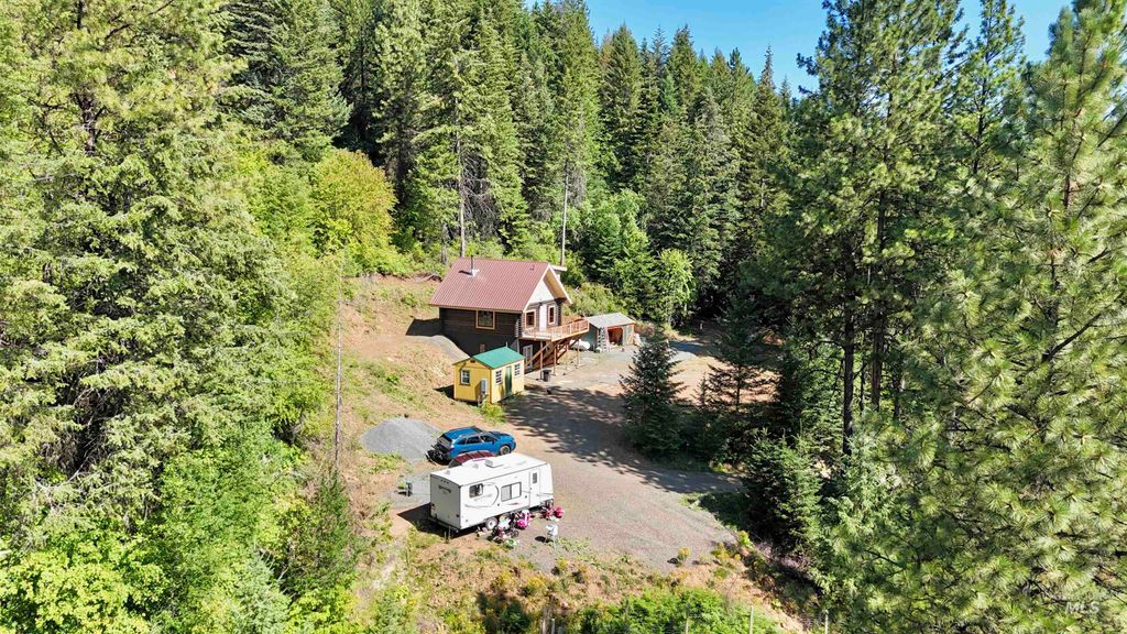 Photo of 688 Cove Road, Grangeville, ID 83530 (MLS # 98973574)