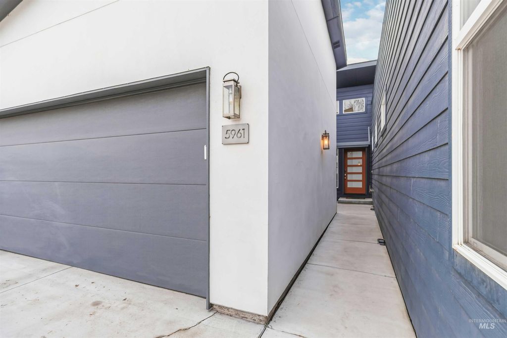 Photo of 5961 W Lucky Lane, Boise, ID 83703 (MLS # 98973404)