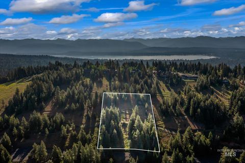 Photo of 15 Harrington Pl, McCall, ID 83638 (MLS # 98985413)