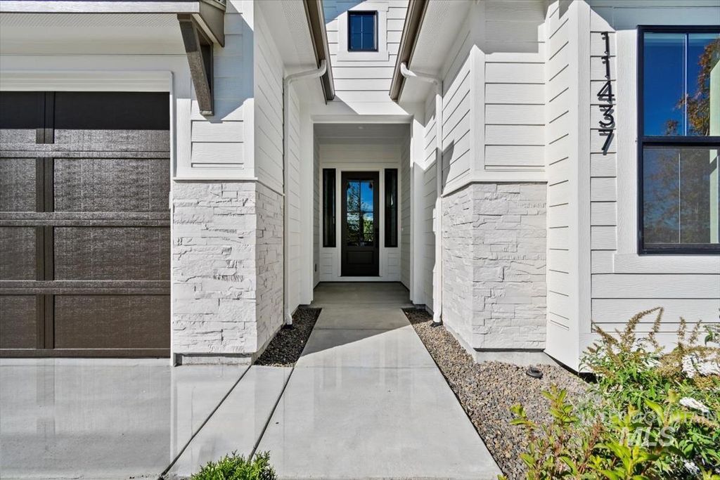 Photo of 11437 S Saylis Pl, Kuna, ID 83634 (MLS # 98963456)