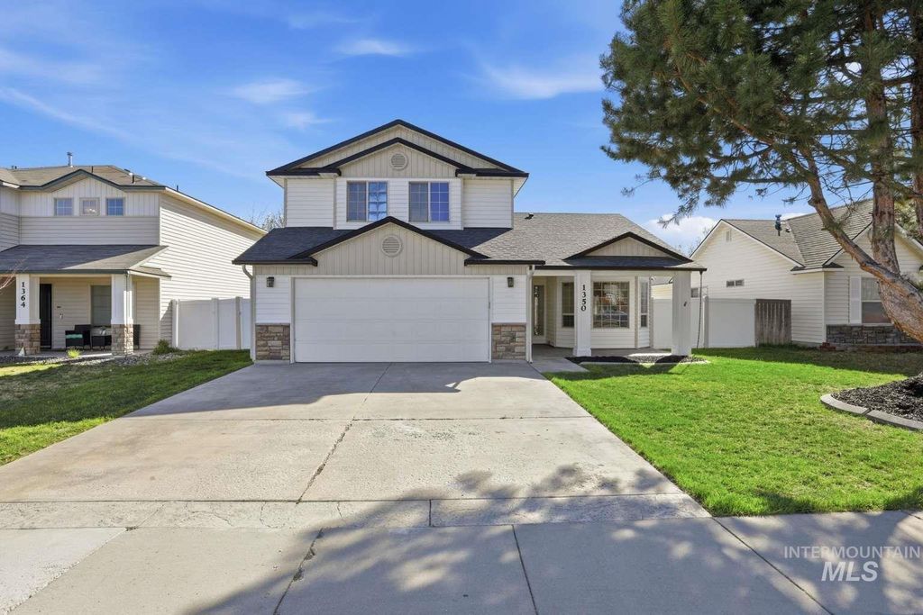 Photo of 1350 N Massey Ave, Kuna, ID 83634 (MLS # 98980342)