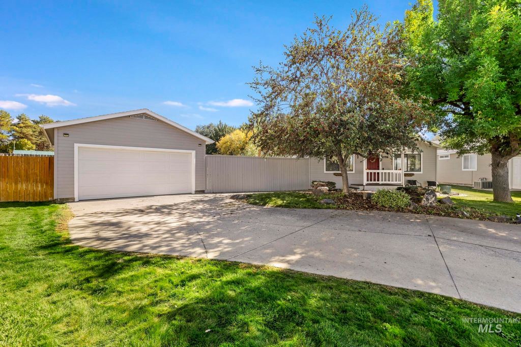 Photo of 2796 Indian Trail, Twin Falls, ID 83301 (MLS # 98964112)