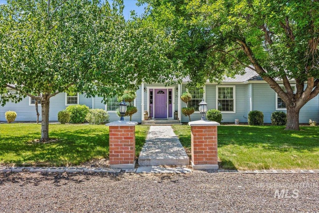 Photo of 7425 Robinson Rd, Kuna, ID 83634 (MLS # 98979424)