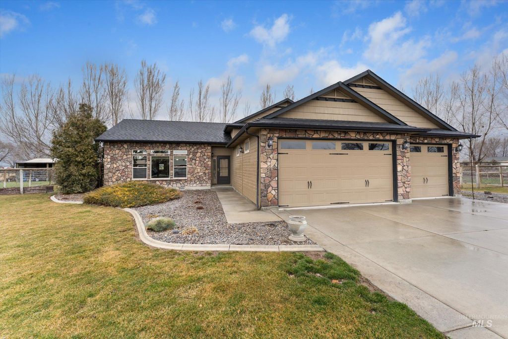 Photo of 26530 Noahs Landing, Wilder, ID 83676 (MLS # 98979630)