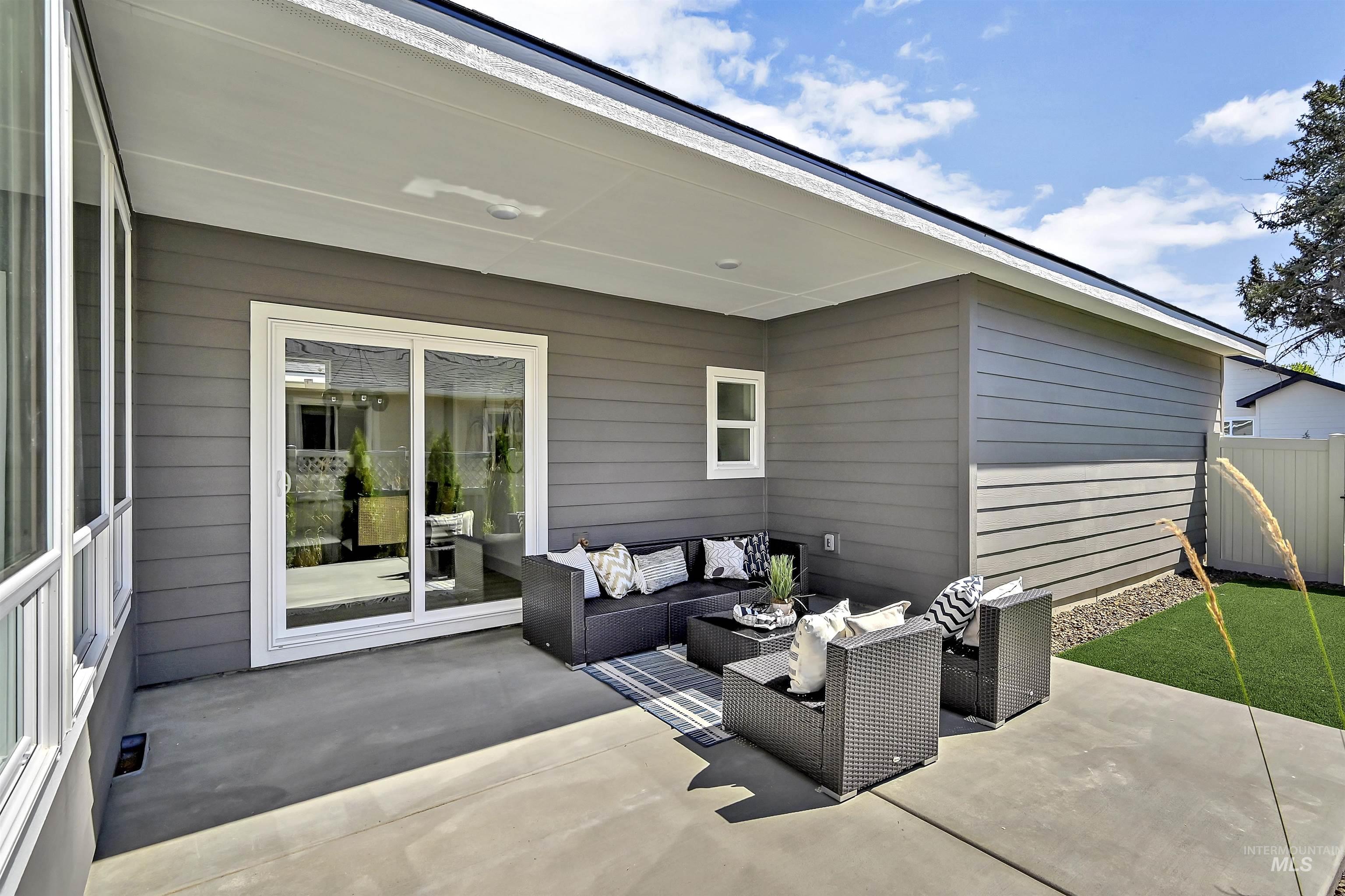 View of patio with outdoor lounge area