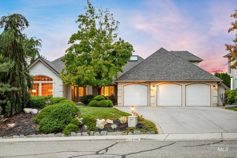 Photo of 5310 N Quail Summit Way, Boise, ID 83703 (MLS # 99001089)