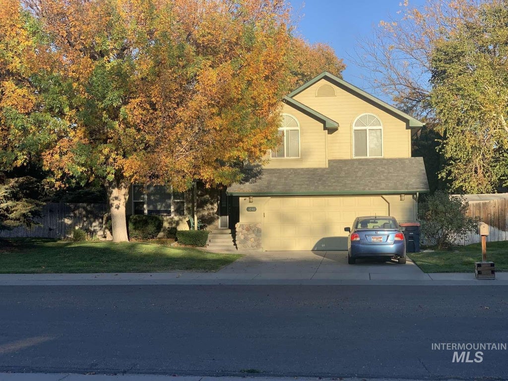 Photo of 1048 Warm Springs Pl, Twin Falls, ID 83301 (MLS # 99004602)