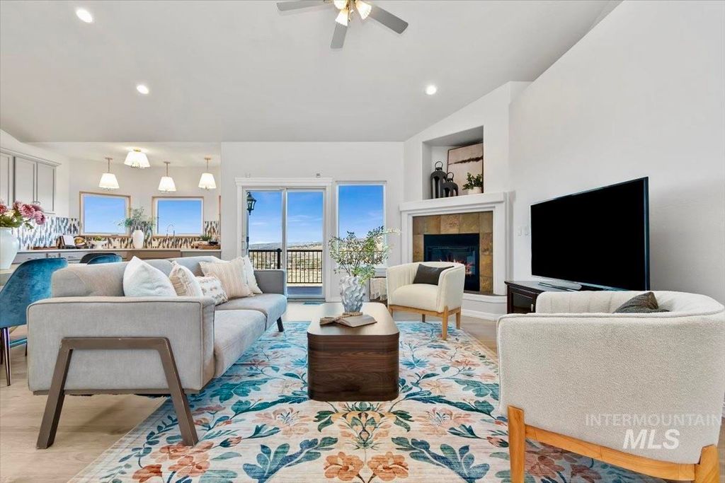 Photo of 3766 E Immigrant Pass Ct, Boise, ID 83716 (MLS # 98977384)