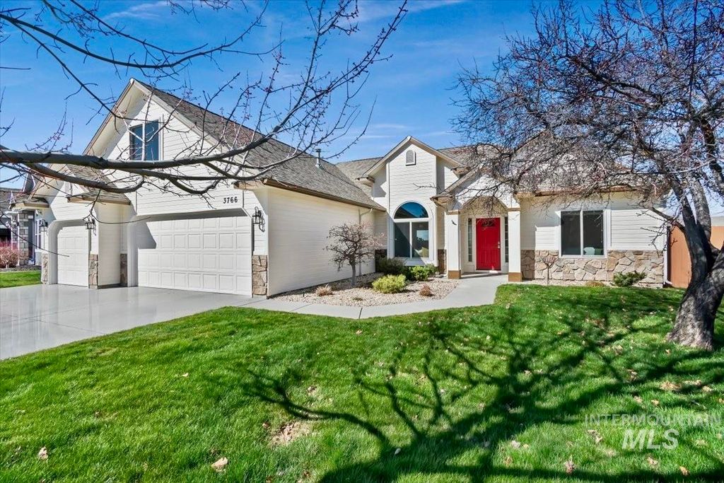 Photo of 3766 E Immigrant Pass Ct, Boise, ID 83716 (MLS # 98977384)