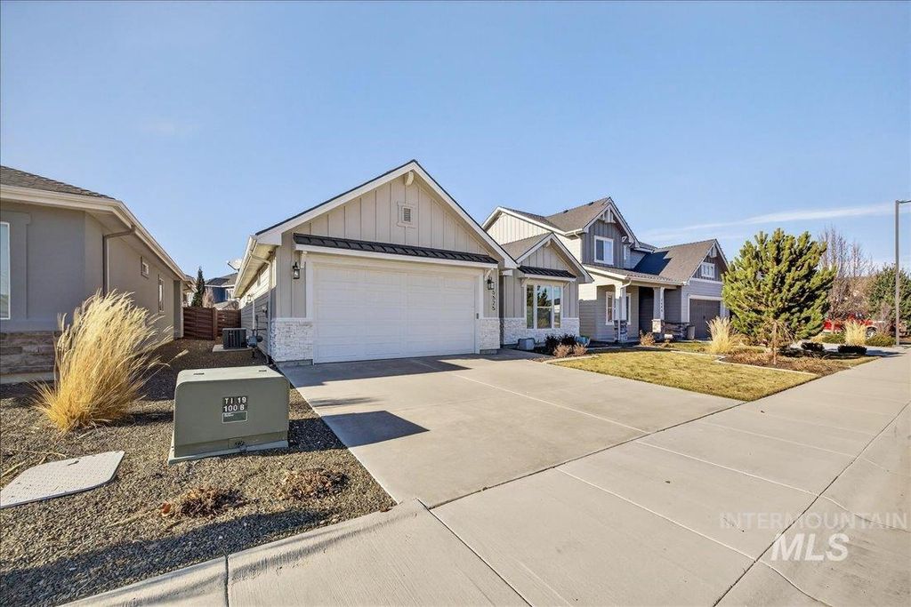 Photo of 5525 S Acheron Way, Meridian, ID 83642 (MLS # 98974519)