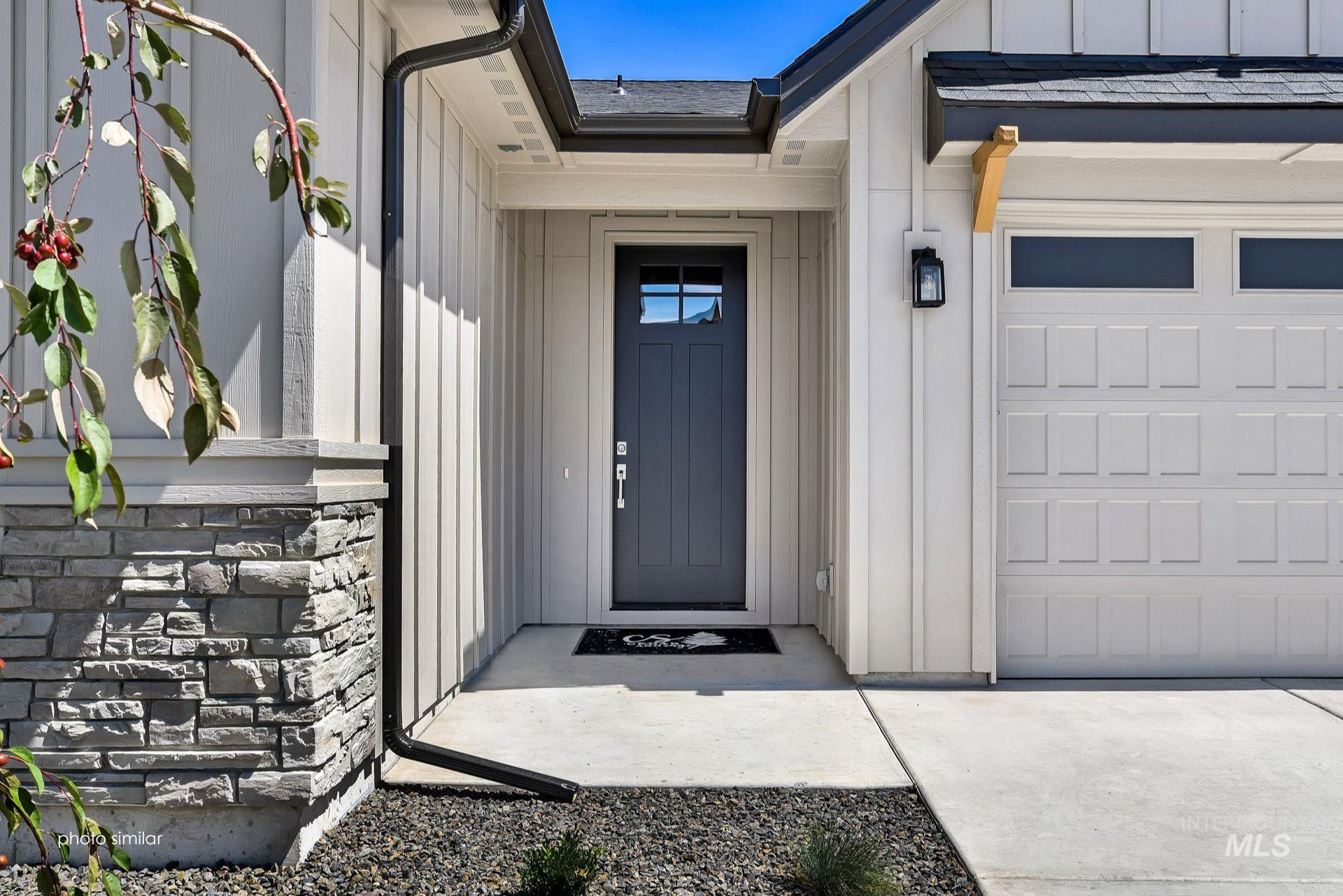 1770 N Green Pine Ln