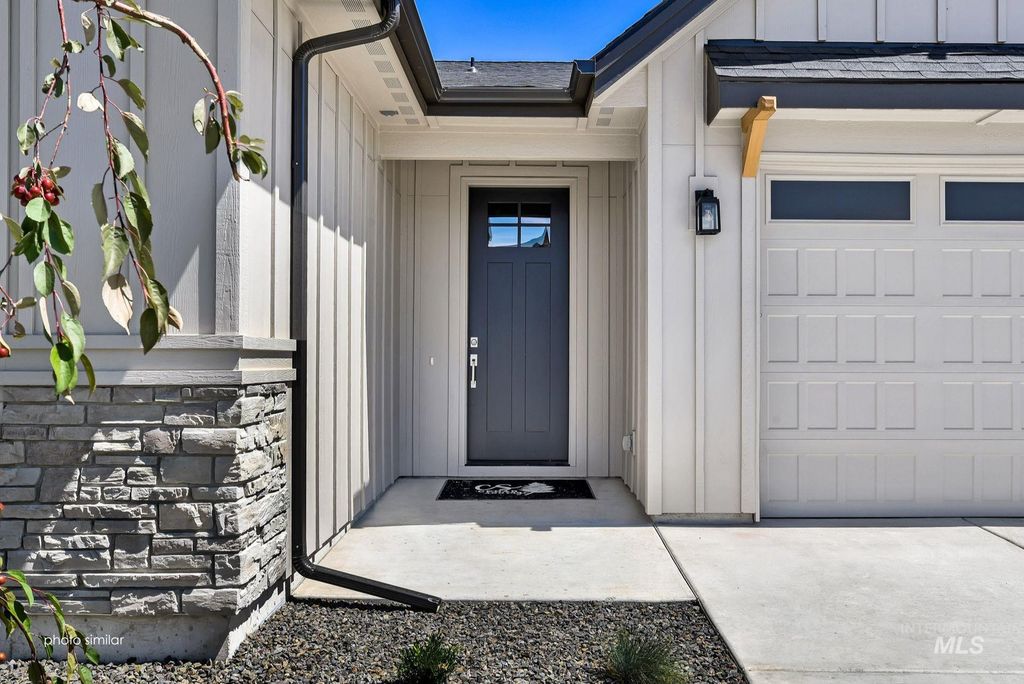 Photo of 1770 N Green Pine Ln, Star, ID 83669 (MLS # 98970268)