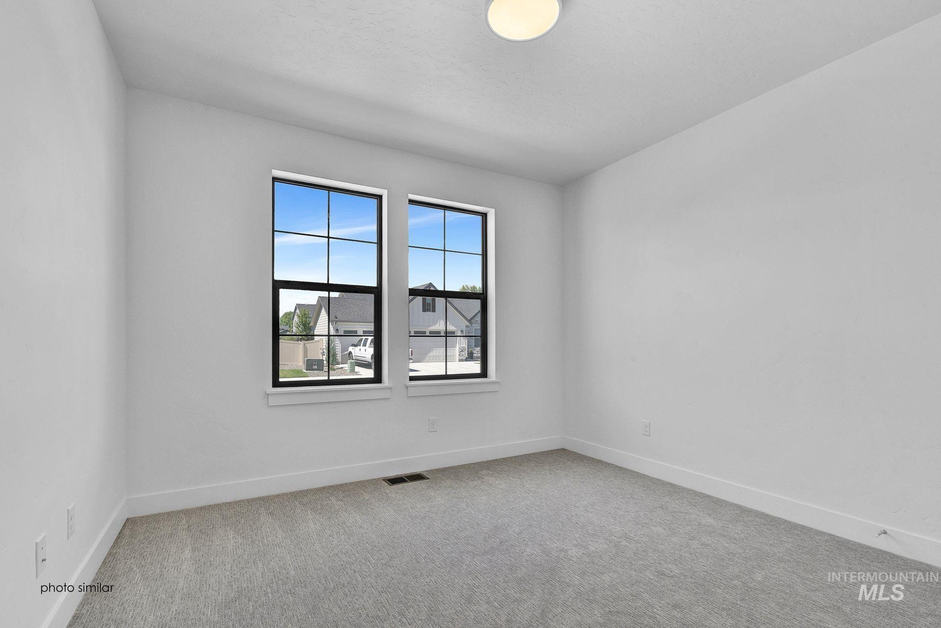 1770 N Green Pine Ln