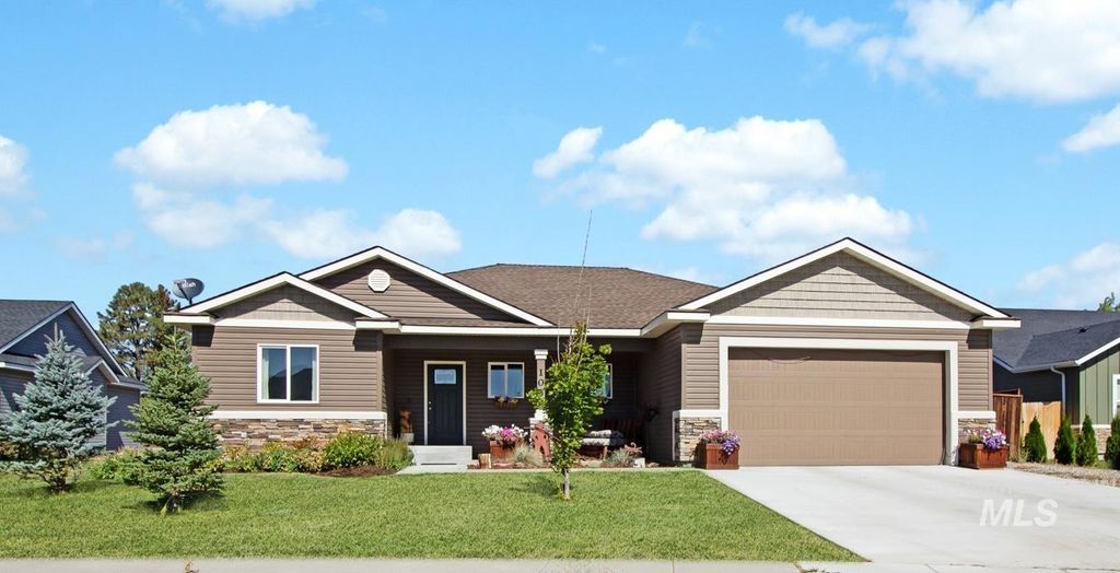 Photo of 105 Greenfield Way, Carey, OH 88820 (MLS # 98967816)