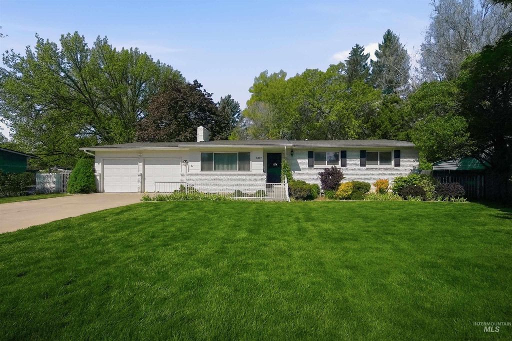Photo of 3417 N Kelly Way, Boise, ID 83704 (MLS # 98984138)