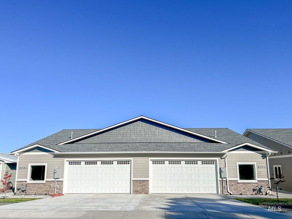 Photo of 2113 Powers Ave #A, Lewiston, ID 83501 (MLS # 98973254)