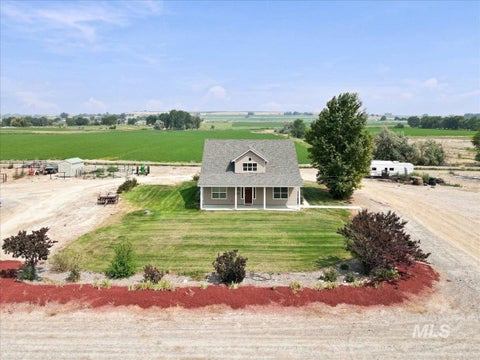 Photo of 1932 Miller RD, Adrian, OR 97901 (MLS # 98998462)