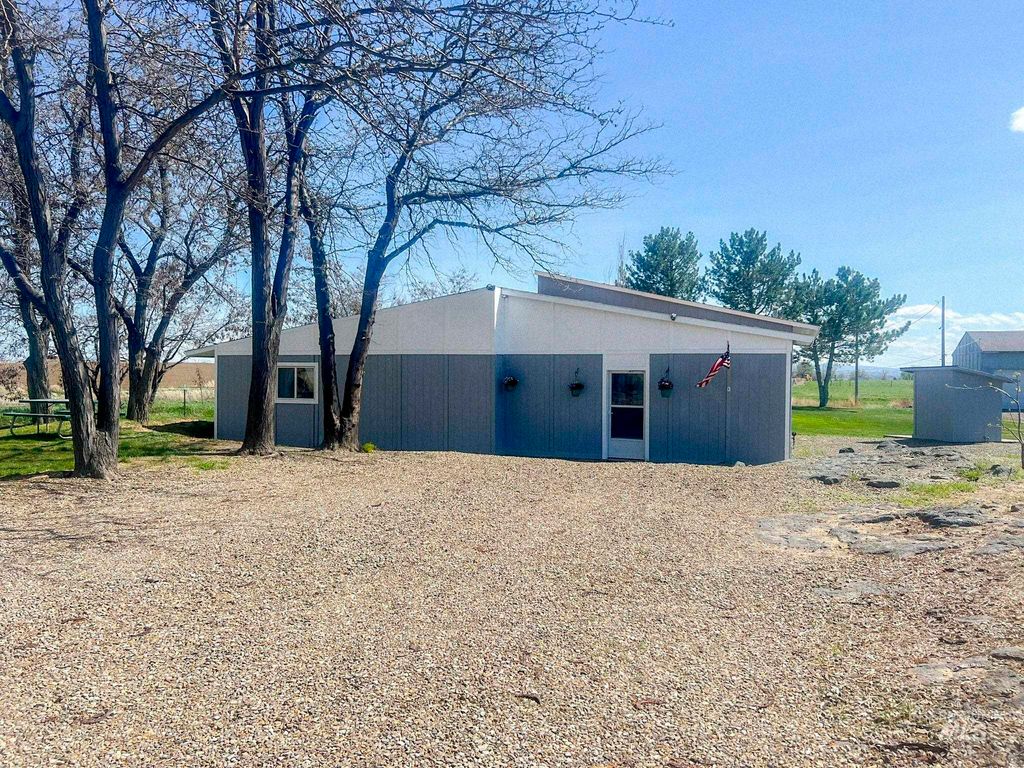 Photo of 123 400 S, Jerome, ID 83338 (MLS # 98963951)