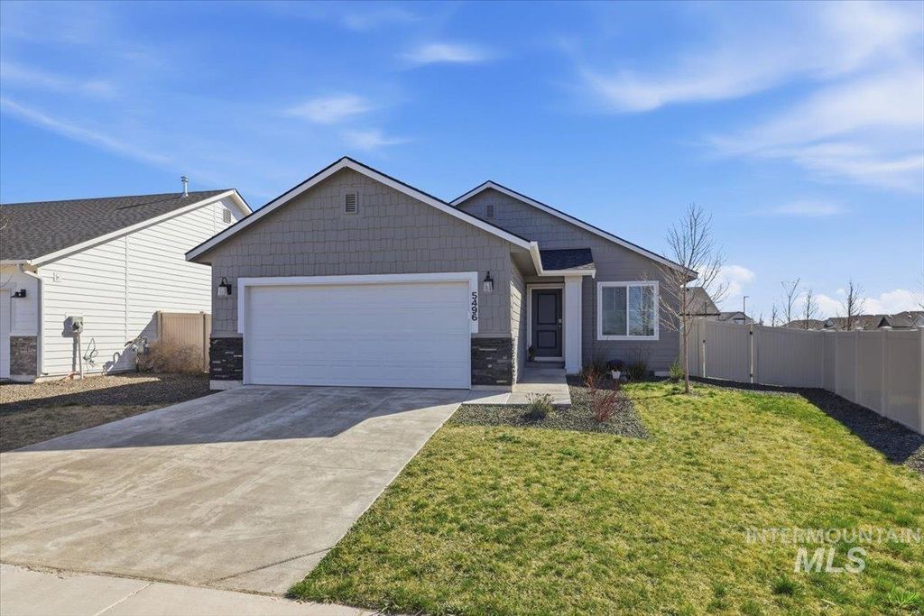 Photo of 5496 S Desert Cactus Ave, Meridian, ID 83642 (MLS # 98979847)