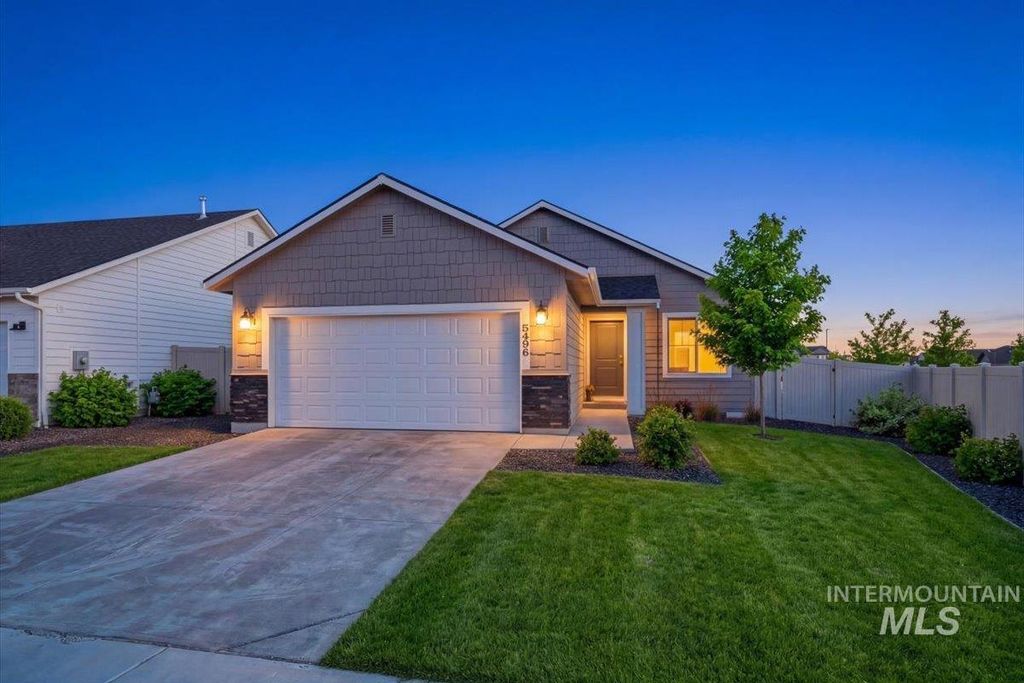 Photo of 5496 S Desert Cactus Ave, Meridian, ID 83642 (MLS # 98979847)