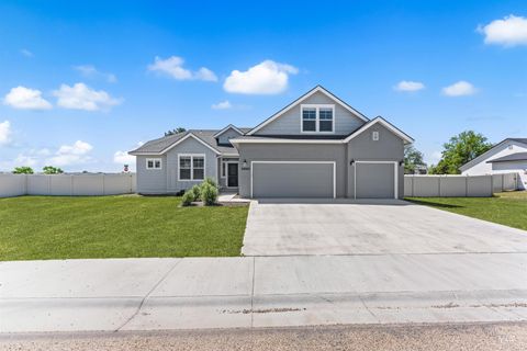 Photo of 15693 Shrike Ave, Nampa, ID 83651 (MLS # 98986326)