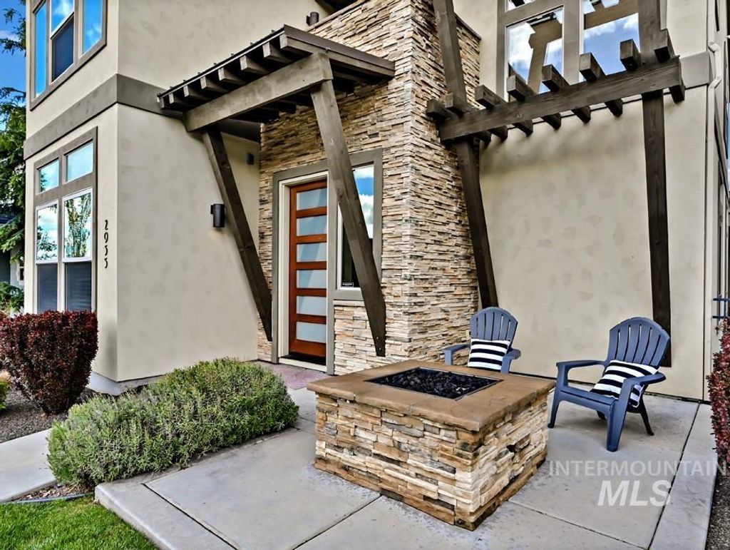 Photo of 2955 S Shadywood Way, Boise, ID 83716 (MLS # 98982378)