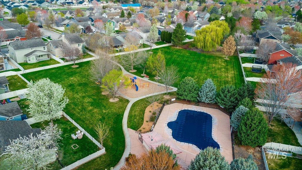 Photo of 3406 S Ascaino Ave, Meridian, ID 83642 (MLS # 98980424)