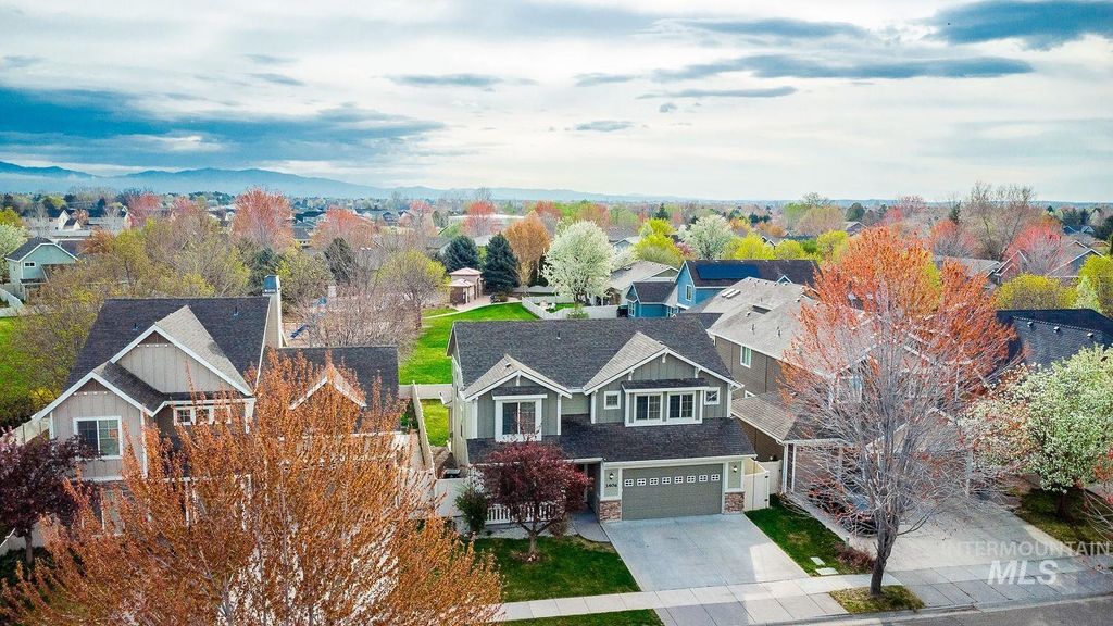 Photo of 3406 S Ascaino Ave, Meridian, ID 83642 (MLS # 98980424)