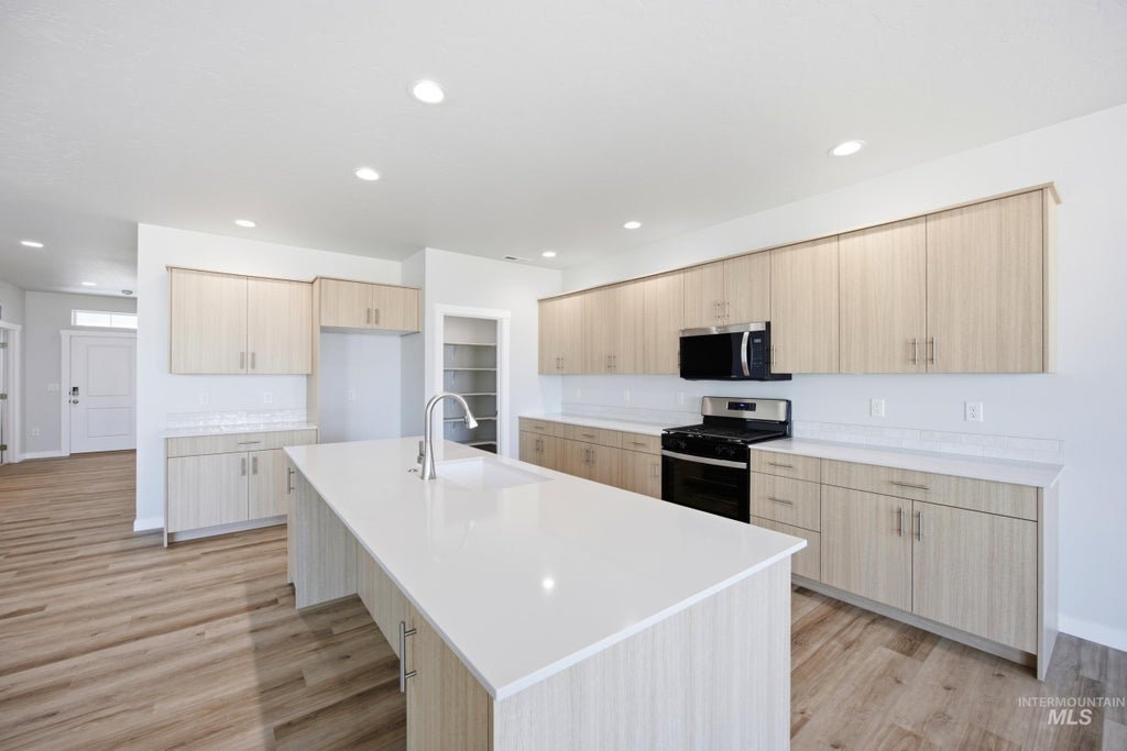 Photo of 17617 N Beckwourth Ave, Nampa, ID 83687 (MLS # 99002852)