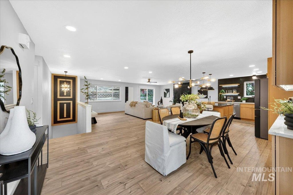 Photo of 5927 N Collister Dr, Boise, ID 83703 (MLS # 98989422)