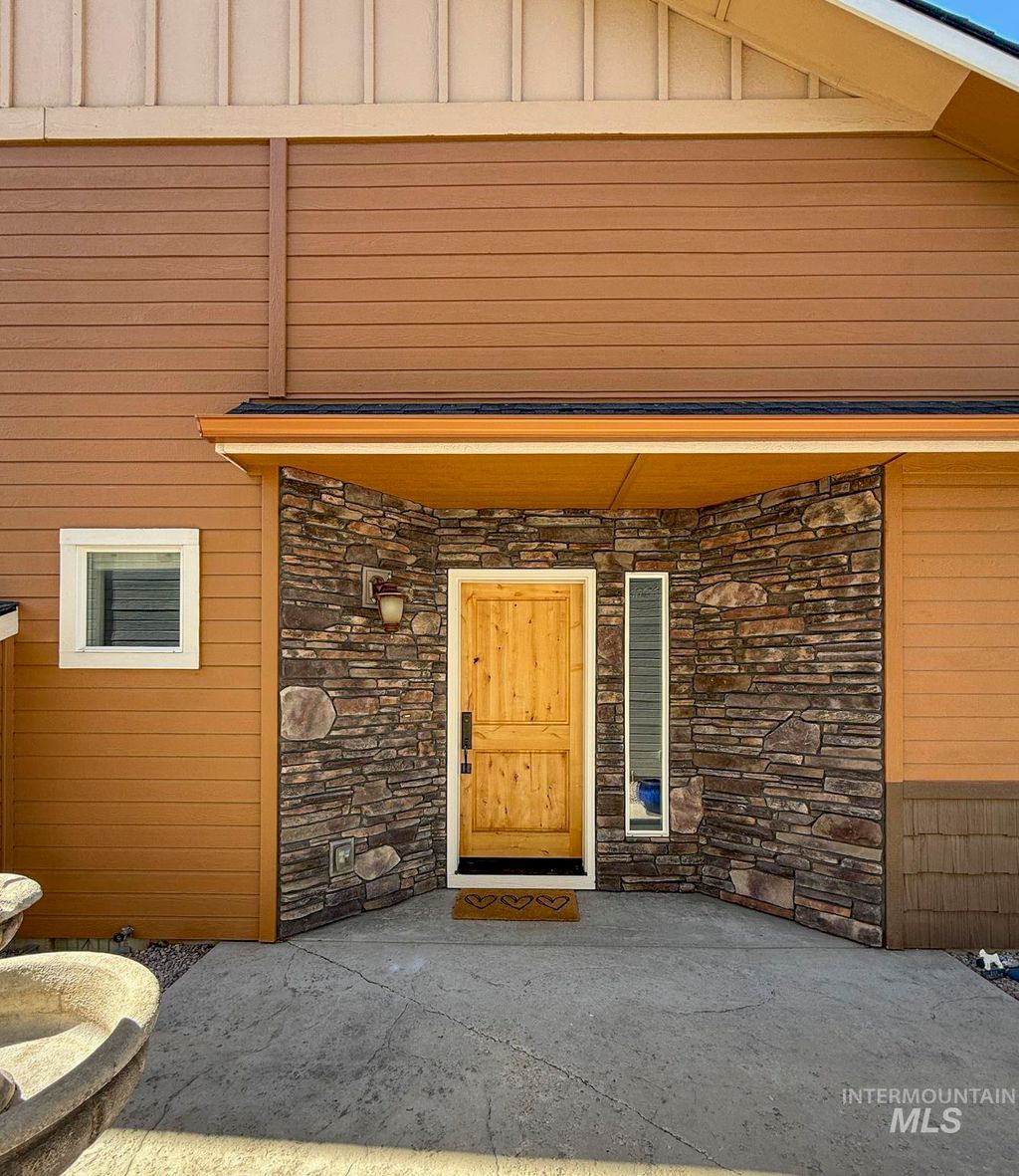 Photo of 6853 W Winston Lane, Boise, ID 83704 (MLS # 98979218)