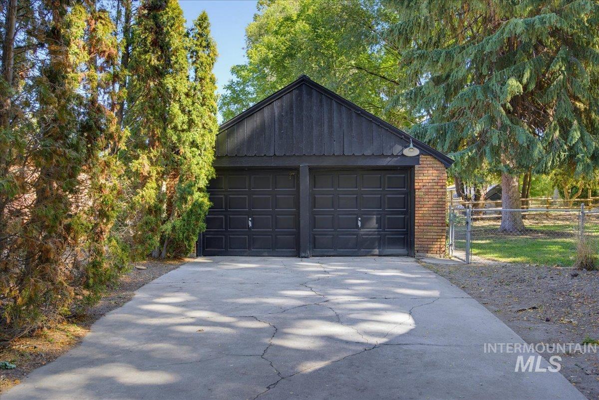 3720 N Collister Dr.