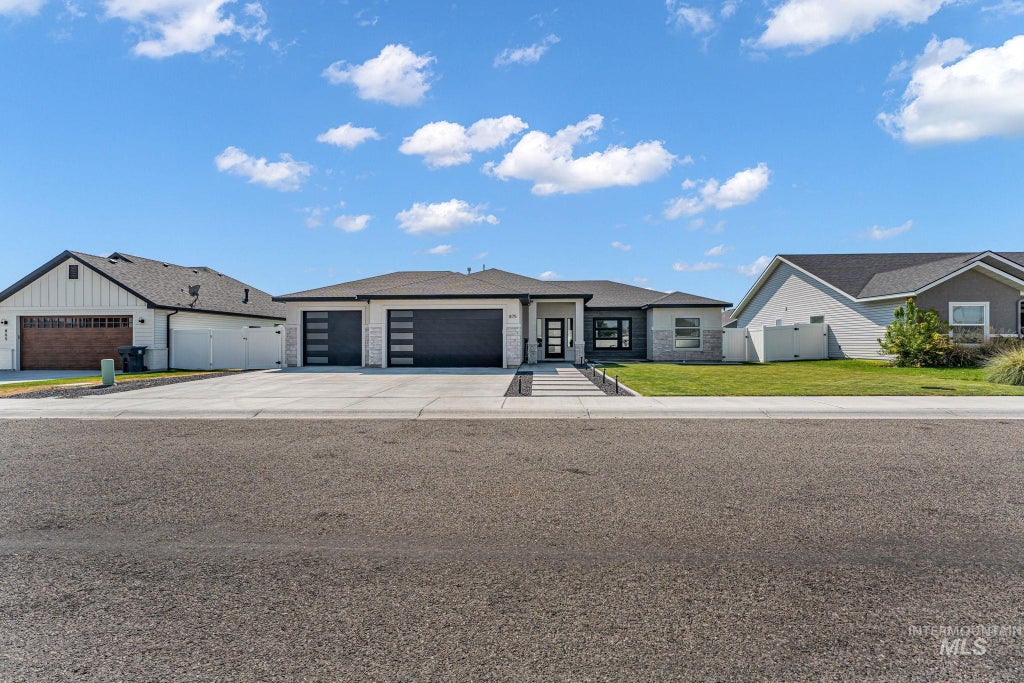 Photo of 875 Emerald Drive North DR, Kimberly, ID 83341 (MLS # 98996417)