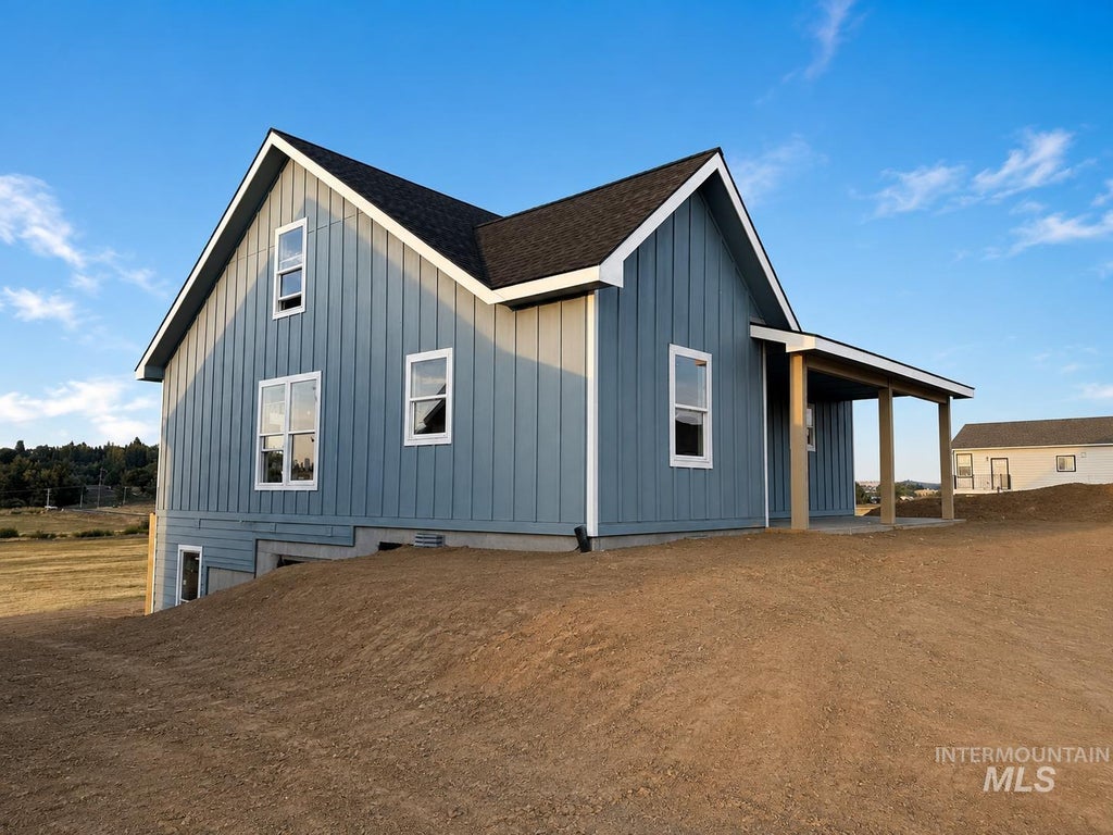 Photo of 1082 Edington Ave, Moscow, ID 83843 (MLS # 98999062)